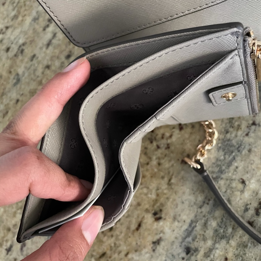 New Tory Burch set ๐ - Picture 4 of 13